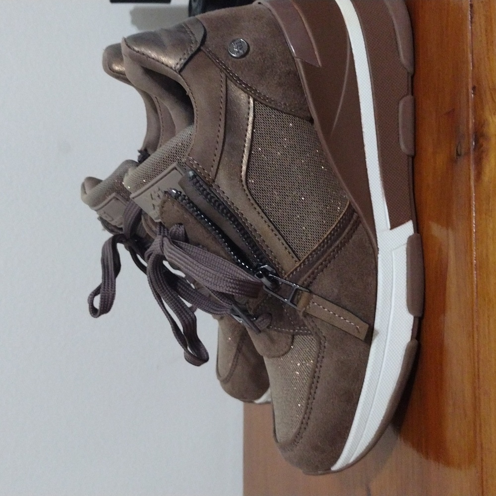 XTI Shimmering women’s sneakers